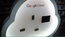 Google Cloud Promotion Möbel
