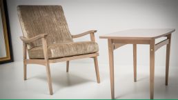 Restaurierte DDR-Sitzgruppe aus den 60er Jahren mit Möbel-Samt und Messingkappen